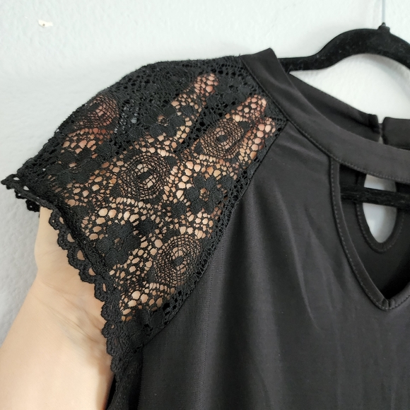 Perception concept short sleeve top in black size M - Picture 2 of 10